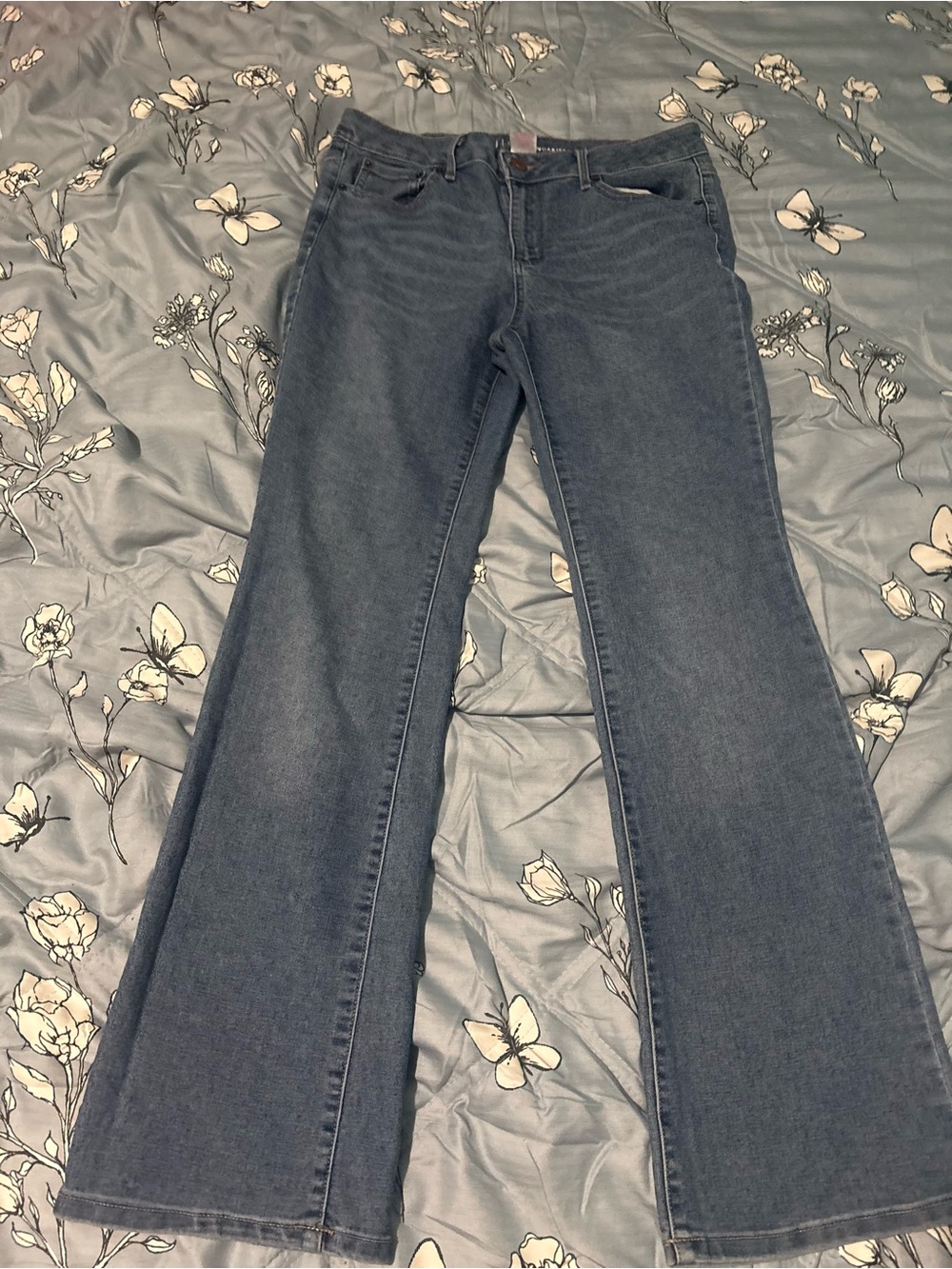No Boundaries Wide-Leg Flare Jeans in Washed Blue